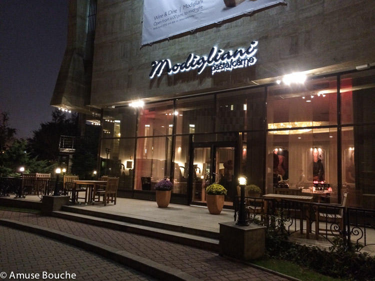 Exterior restaurant Modigliani Hotel Intercontinental Bucuresti