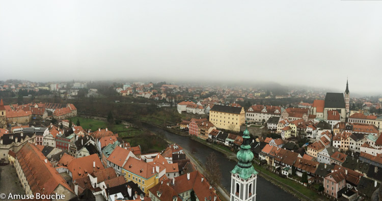 Vltava Cesky Krumlov oras medieval in patrimoniul UNESCO