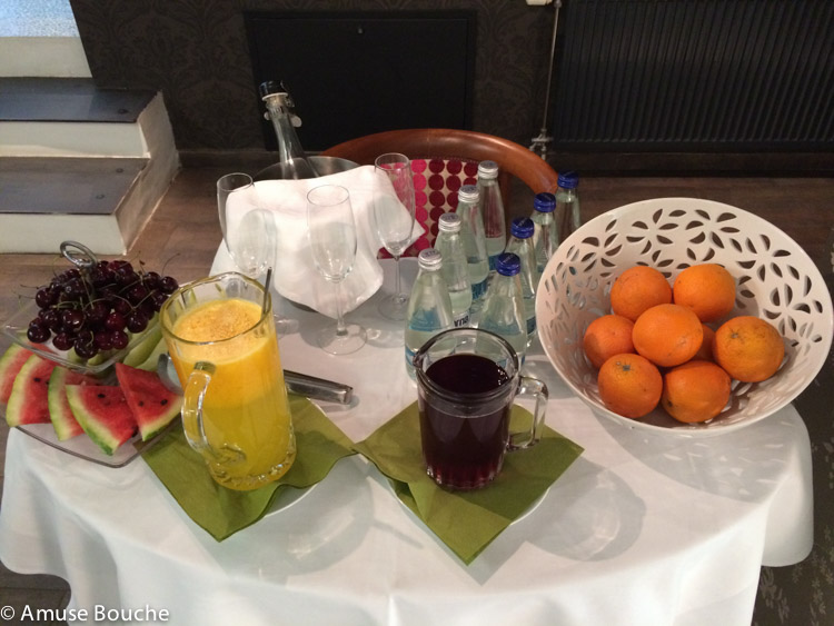 bauturi mic dejun la hotel Chambers'n Charm Brașov