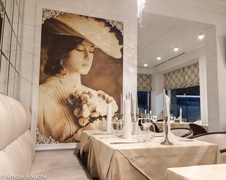 Interior restaurant fine dining Le Fin Palais Royal Bucuresti