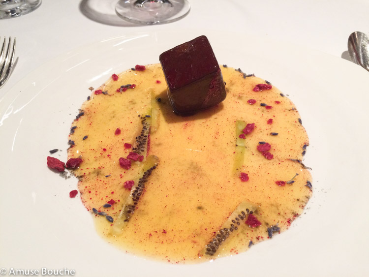 desert square moon la Arzak 3 stele Michelin