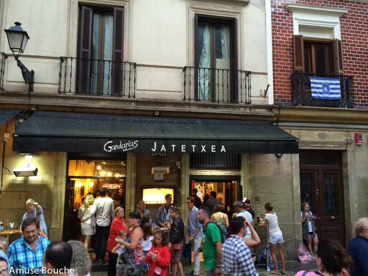 Exterior bar de tapas Gandarias San Sebastian