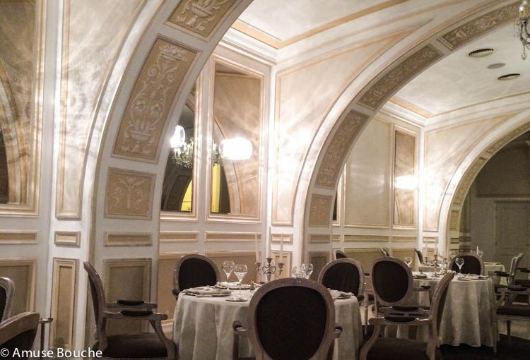 Interior restaurant Concerto Hotel Continental Bucuresti