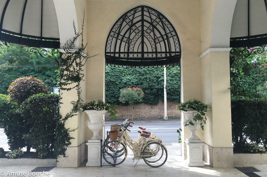 Aldrovandi Villa Borghese front bikes