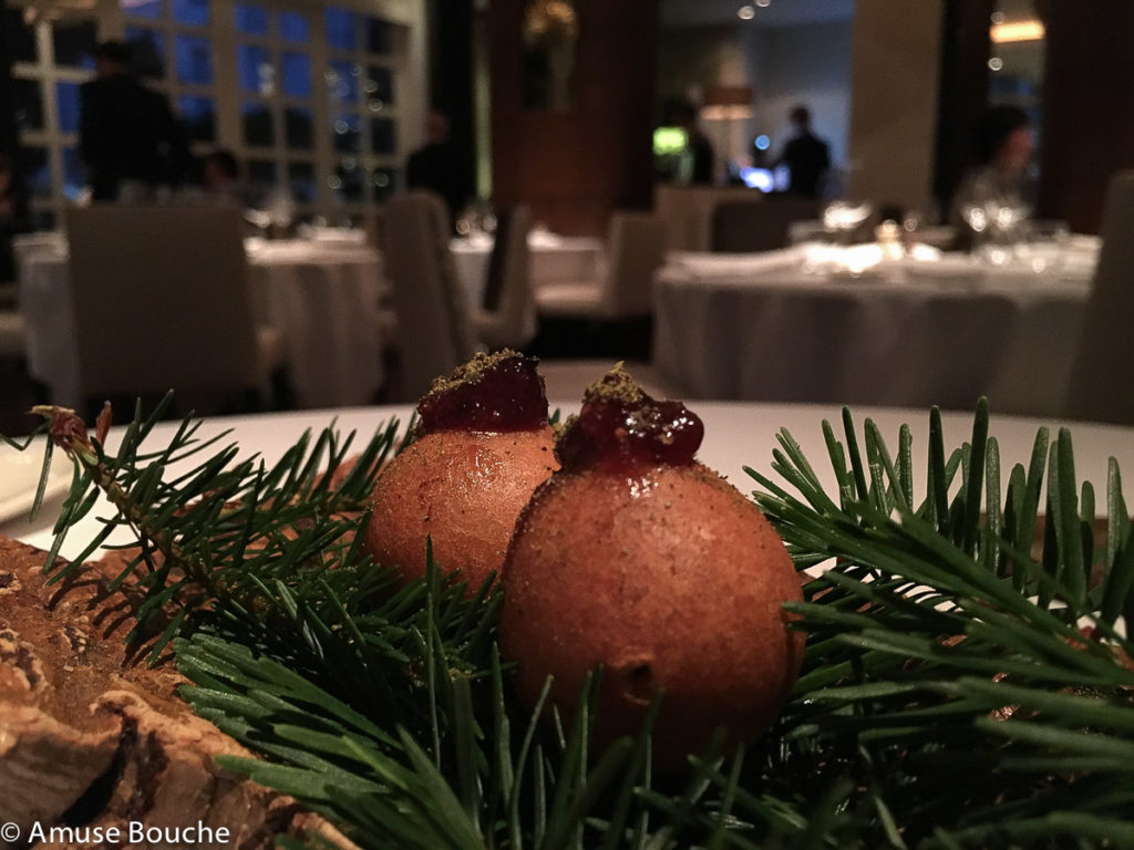 deer dumplings The Ledbury Londra 2 stele Michelin