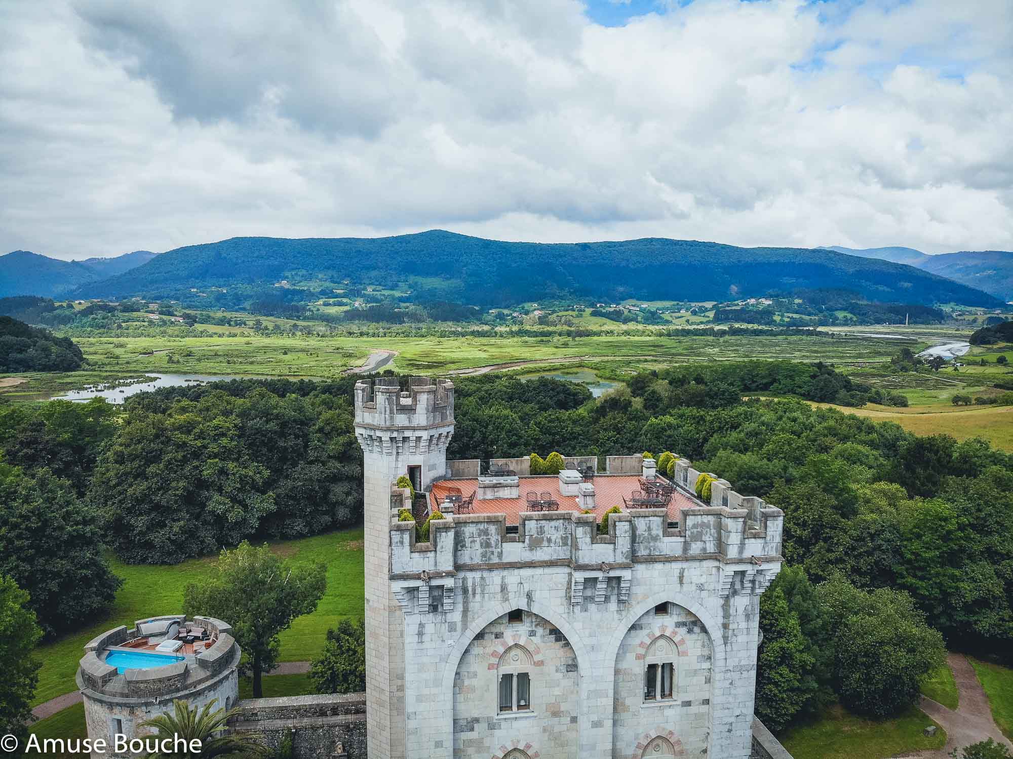 Țara Bascilor Castillo de Arteaga aerial side view