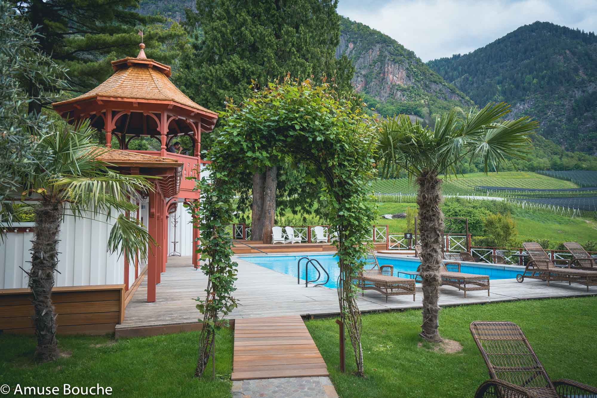 Route du Bonheur Italia South Tyrol Castel Fragsburg piscina 