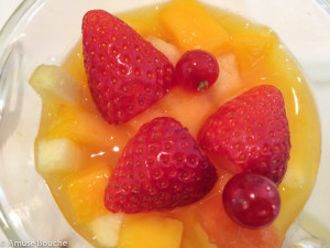 salata de fructe la restaurant Epicure 3 stele Michelin