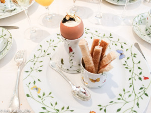 ou cu caviar la restaurant Epicure 3 stele Michelin