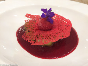 Foie gras cu sos de zmeura laInterior restaurant Le Fin Palais Royal Bucuresti